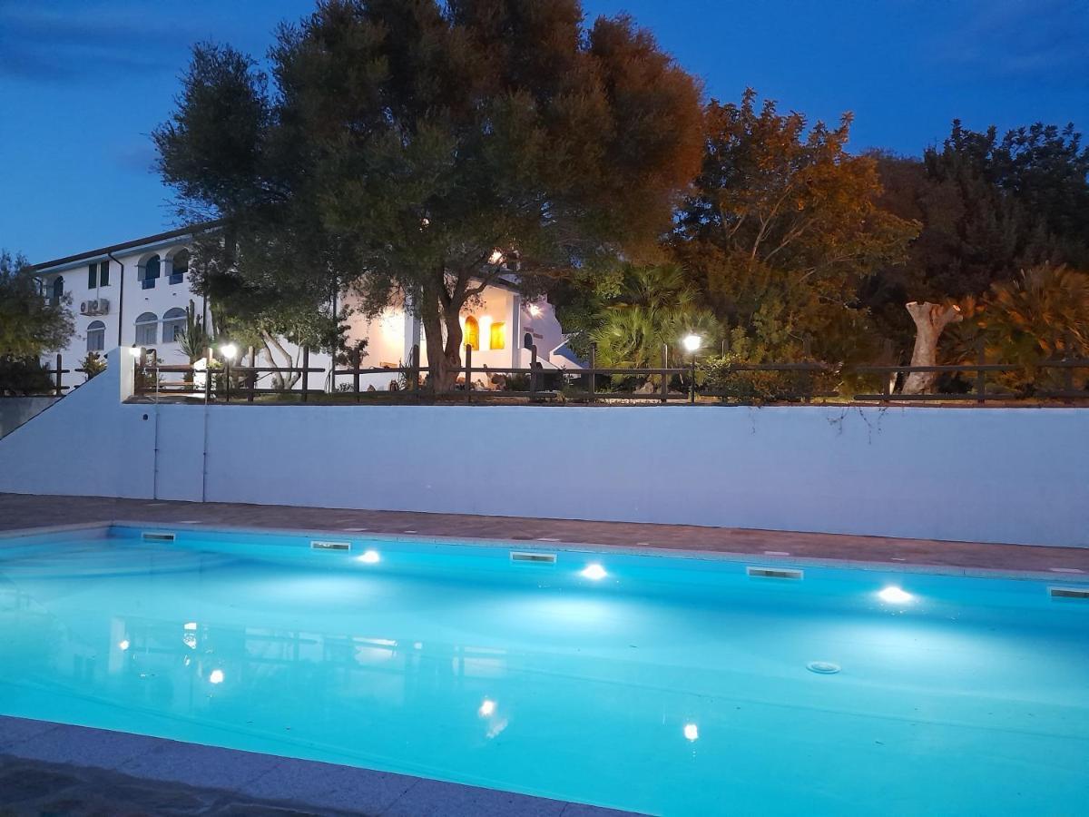 Agriturismo Palas De Serra Country Resort Onifai Exterior photo