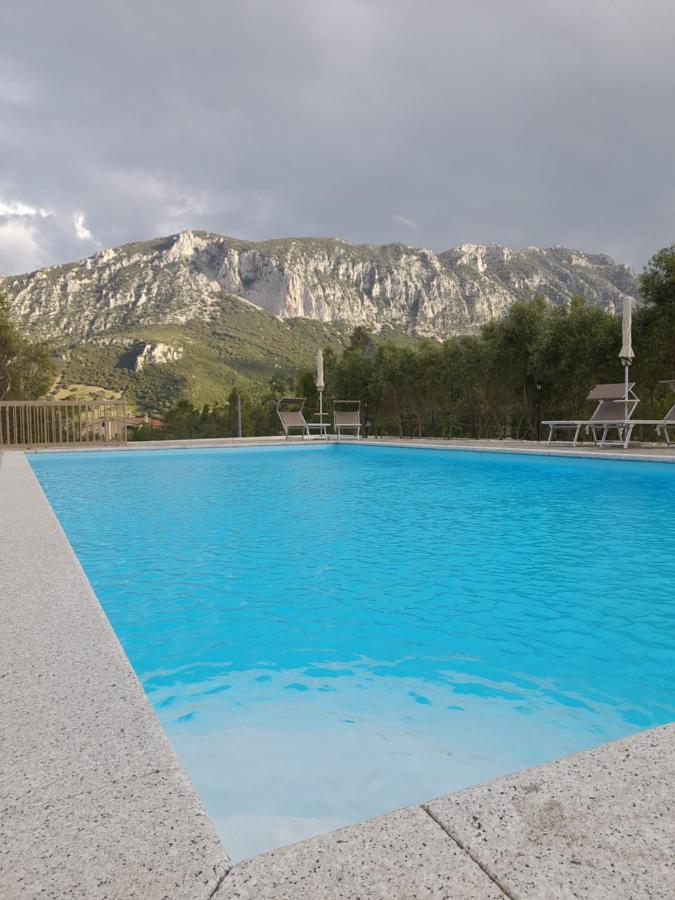Agriturismo Palas De Serra Country Resort Onifai Exterior photo
